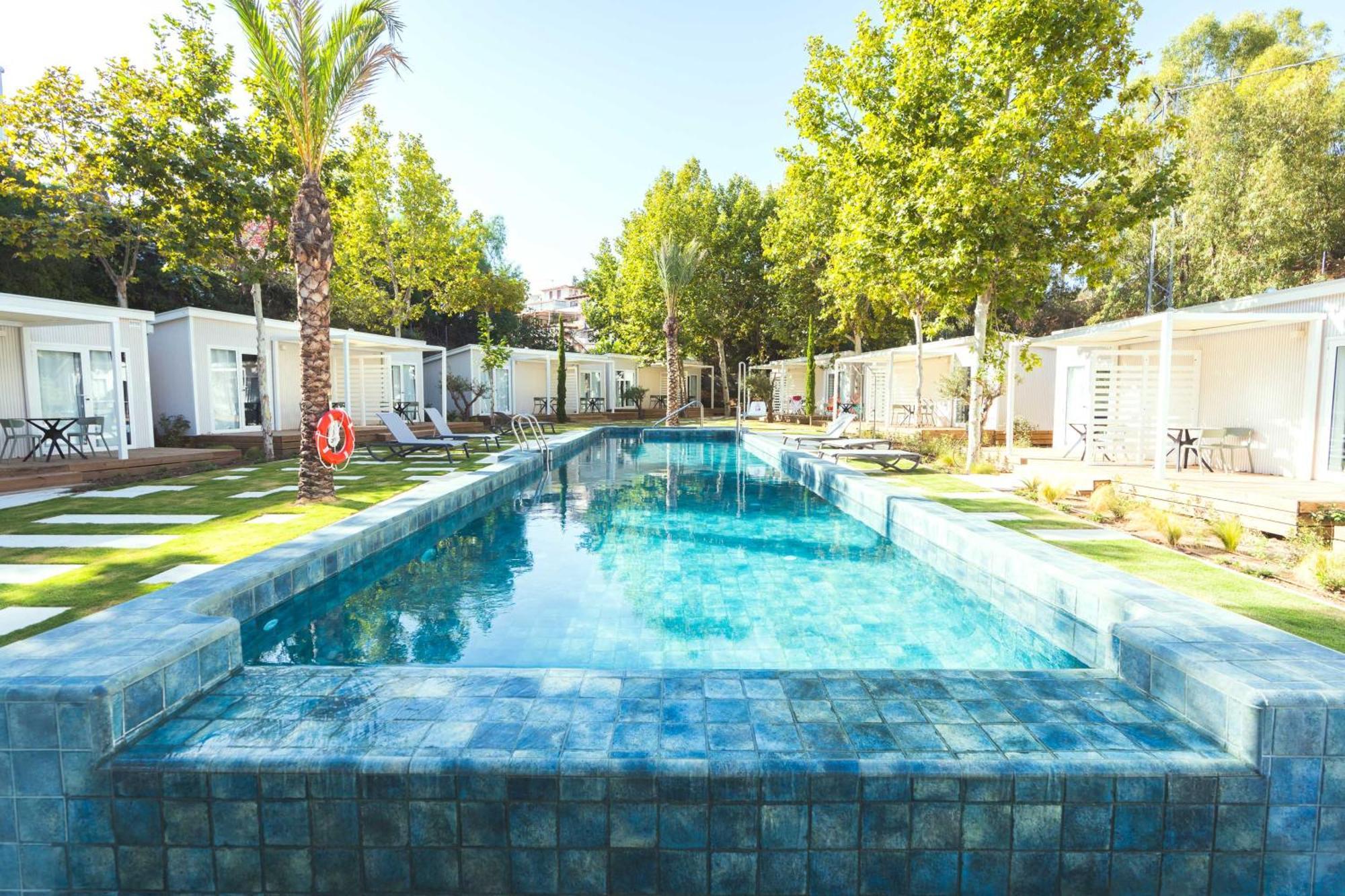 Costa Del Sol Glamping Village Фуэнхирола Экстерьер фото