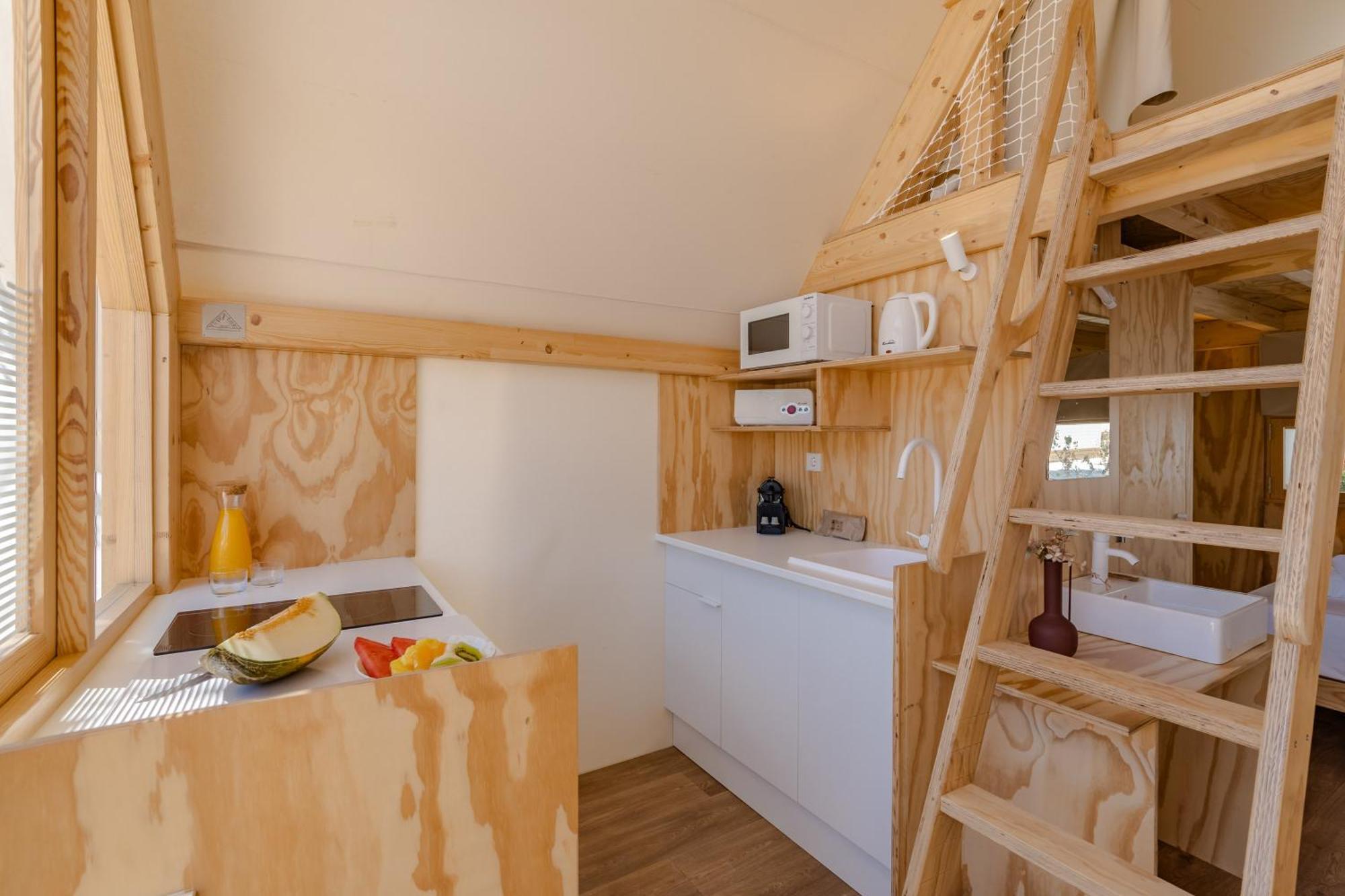 Costa Del Sol Glamping Village Фуэнхирола Экстерьер фото
