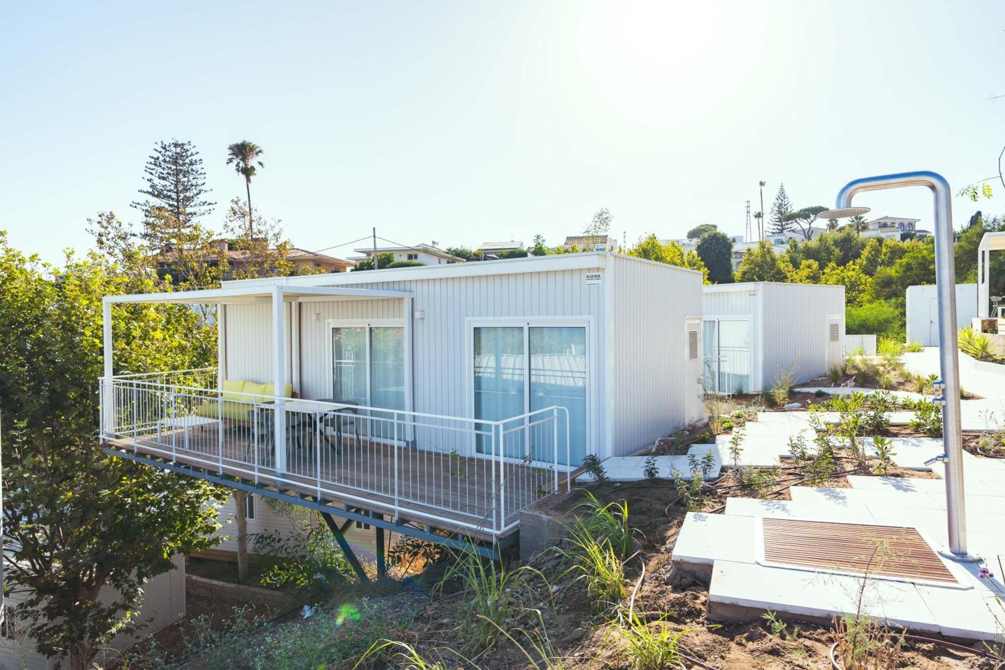 Costa Del Sol Glamping Village Фуэнхирола Экстерьер фото